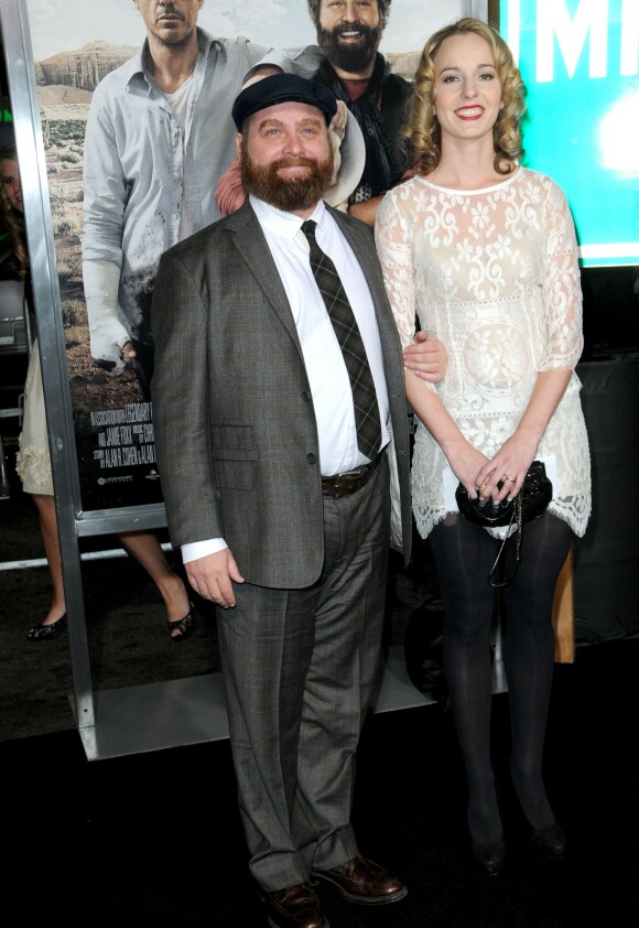 EKTEPAR: Zach Galifianakis og Quinn Lundberg giftet seg i 2013 og har to barn sammen. Foto: NTB scanpix EKTEPAR: Zach Galifianakis og Quinn Lundberg giftet seg i 2013 og har to barn sammen. Foto: NTB scanpix